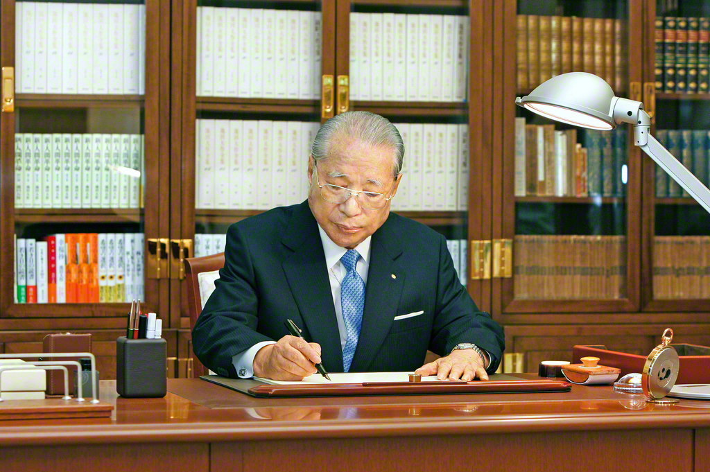 5・3「創価学会の日」記念特集〉下 インタビュー 世界詩歌協会 5・3「創価学会の日」記念特集〉下 インタビュー 世界詩歌協会