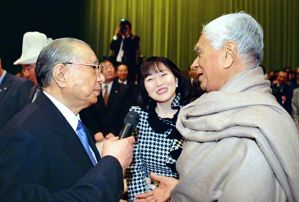 世界広布の大道 小説 新 人間革命 に学ぶ 第3巻 御書編 18年12月19日 Sumo7 S Blog 世界広布の大道 小説 新 人間革命 に学ぶ 第3巻 御書編 18年12月19日 Sumo7 S Blog
