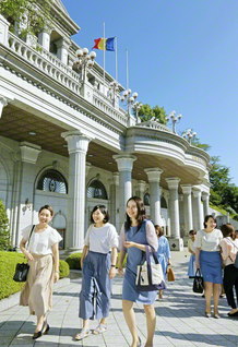 東京牧口記念会館に集った白蓮の乙女たちが新たな決意で進みゆく